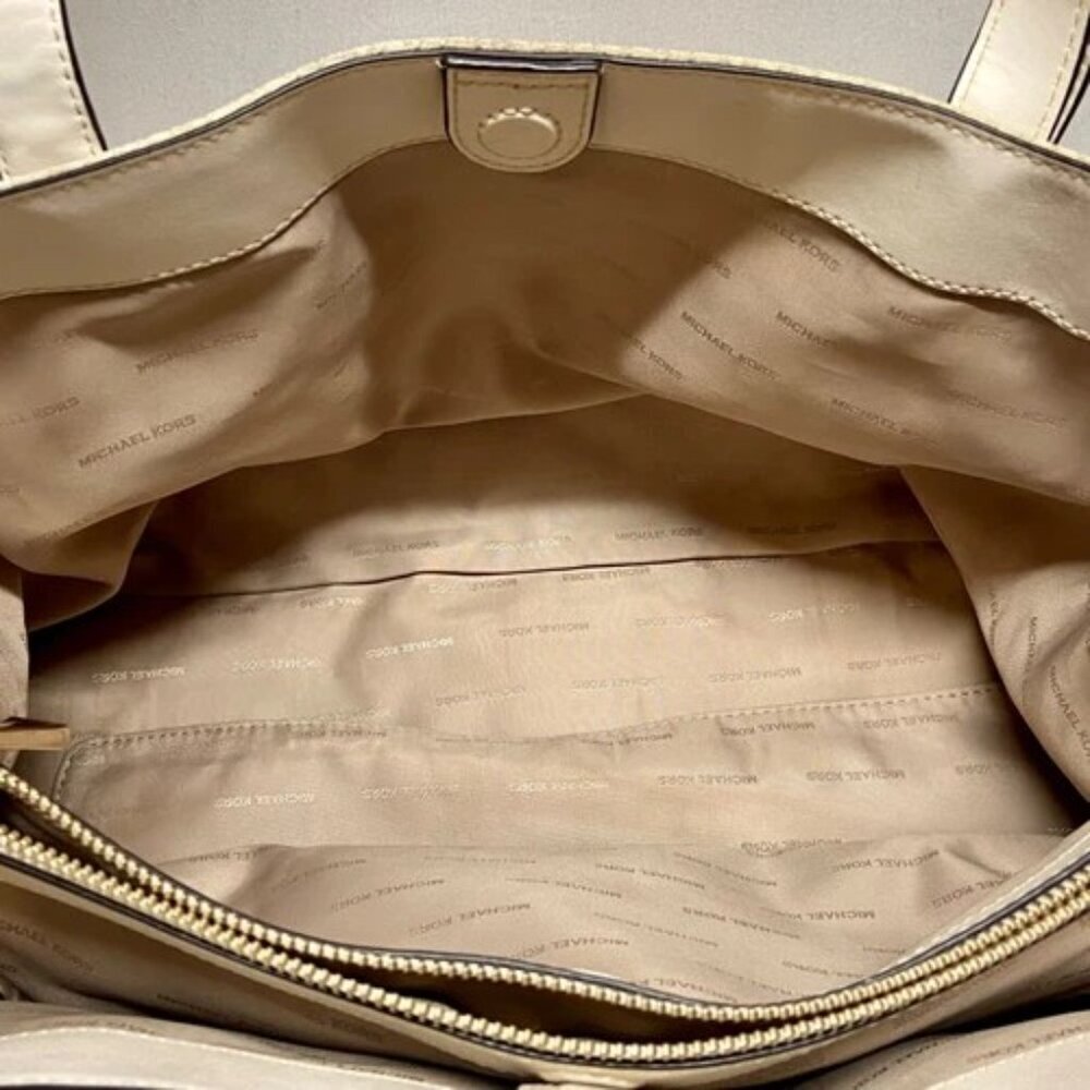 Michael Kors Griffin Large Logo Tote Natural Jacqard Canvas Leather Trim GUC - Picture 12 of 16